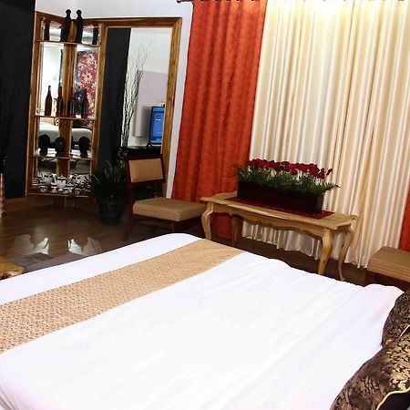 ホテルDe Oriental Grand Kohima エクステリア 写真