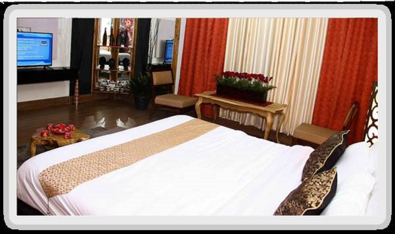 ホテルDe Oriental Grand Kohima エクステリア 写真